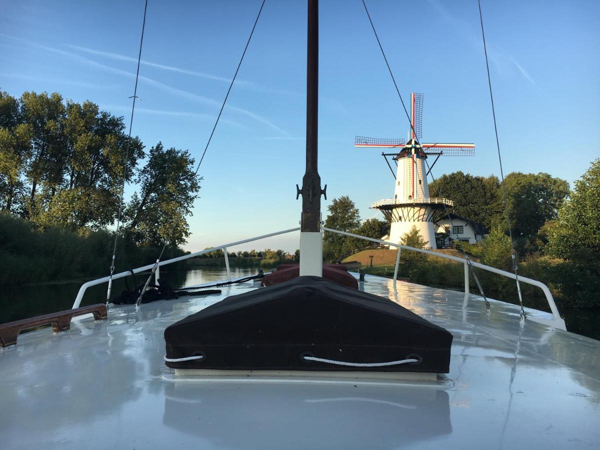 Onze Logeerkamer Appartement Deil Buitenkant foto